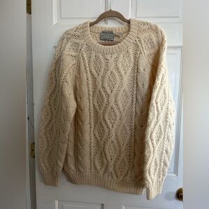 American Eagle Outfitters Men’s Cream Chunky Knit Wool Sweater. Size Medium